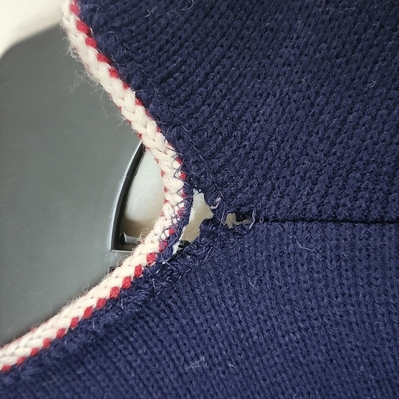 Poncho Shrug with front tie and fringe. - Picture 9 of 9